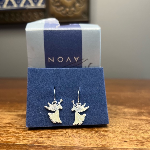 Avon 2001 : white iridescent Angel earrings - Picture 1 of 15